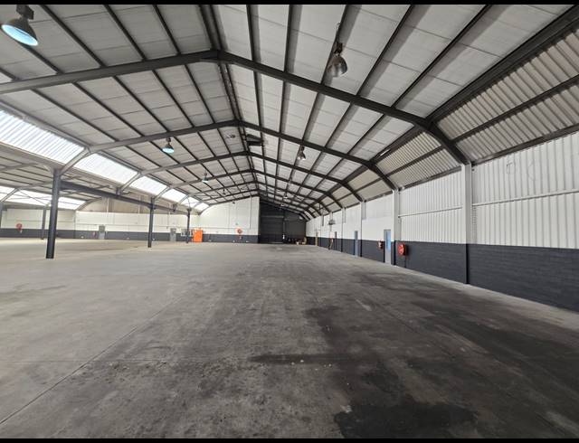 3,170M² WAREHOUSE TO LET IN BRACKENFELL INDUSTRIAL
